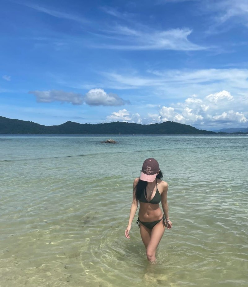 강민아 인스타 수영복 분석