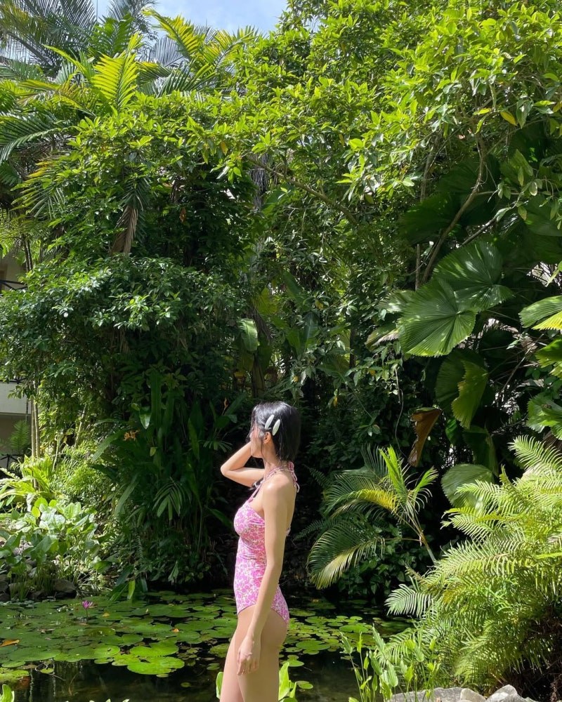 강민아 인스타 수영복 분석